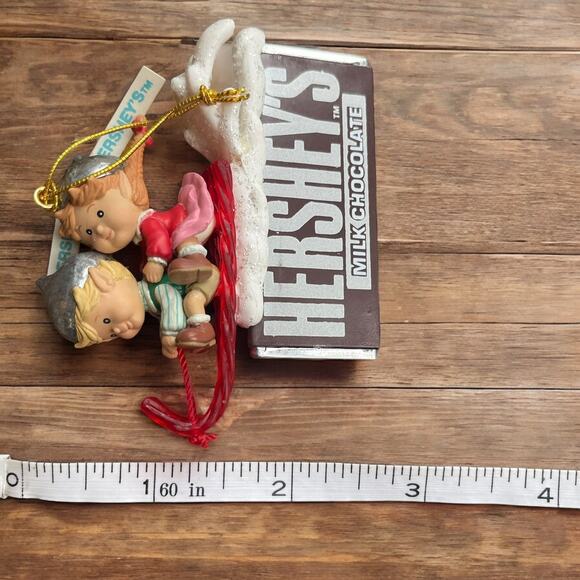 NIB Vtg. Enesco Hershey’s Christmas Ornament SWISHING YOU SWEET GREETINGS Elf - Picture 10 of 11